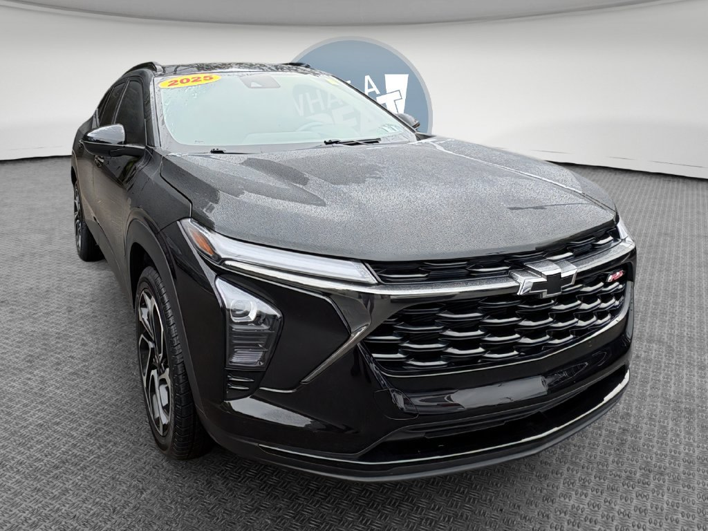 Used 2025 Chevrolet Trax RS w/ Driver Confidence Package