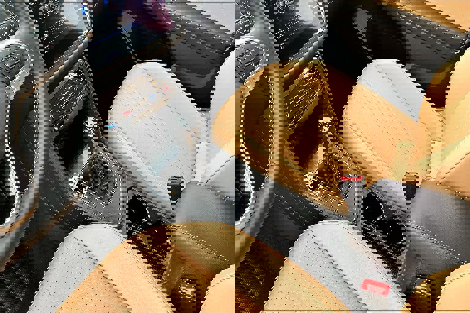 Used 2022 Volkswagen Tiguan SE image 15