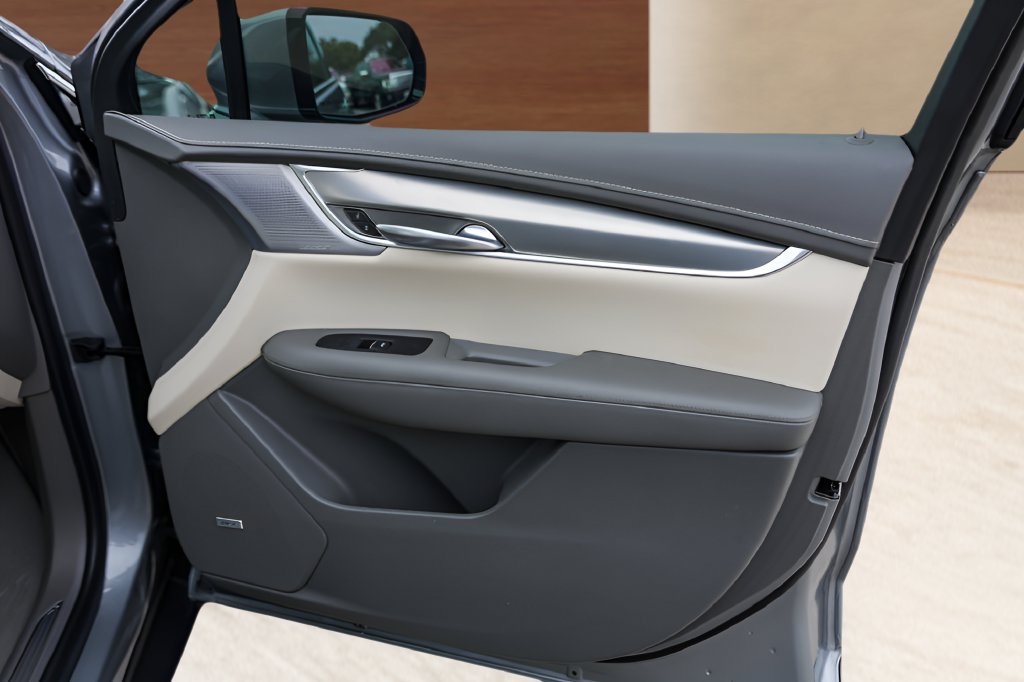 Used 2024 Cadillac XT5 Premium Luxury w/ Technology Package FWD image 29