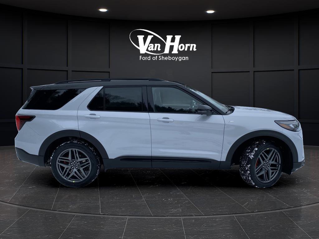 New 2026 Ford Explorer ST-Line w/ ST-Line Street Pack image 2