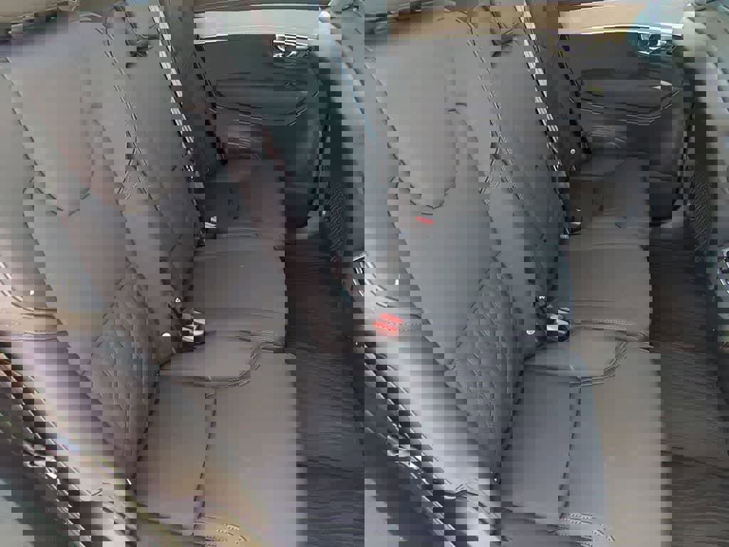 Certified 2025 Volvo XC90 B5 Core w/ Protection Package Premier image 19