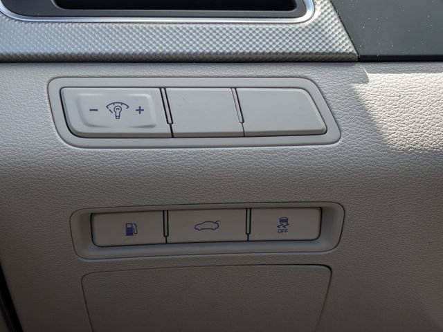 Used 2015 Hyundai Sonata SE FWD image 14