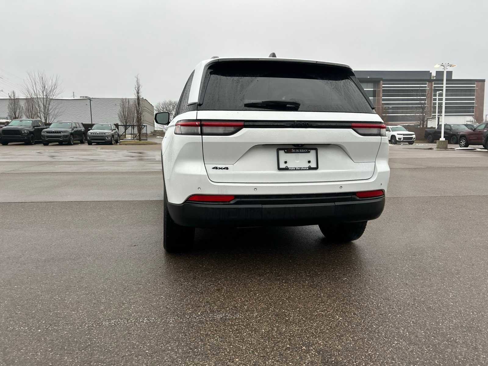 Used 2022 Jeep Grand Cherokee Altitude image 22