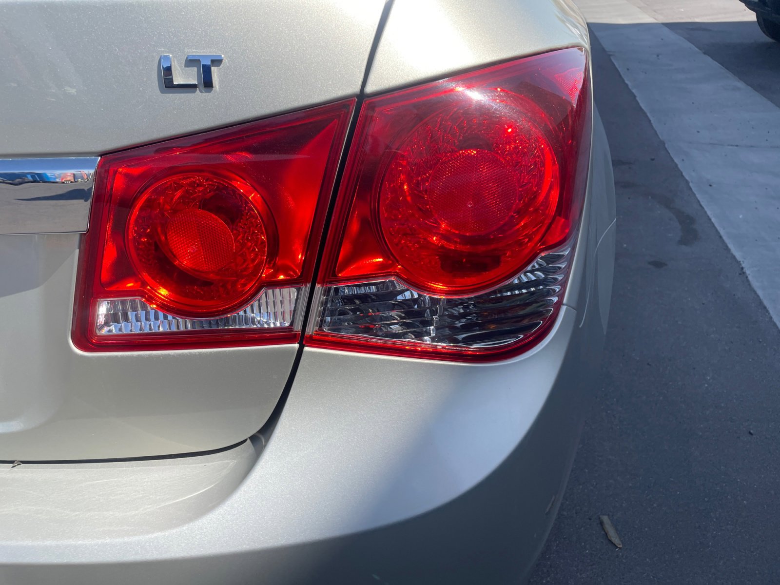 Used 2015 Chevrolet Cruze LT w/ Technology Package FWD image 28