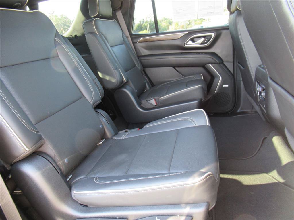Used 2021 Chevrolet Tahoe Premier w/ Premium Package AWD/4WD image 32