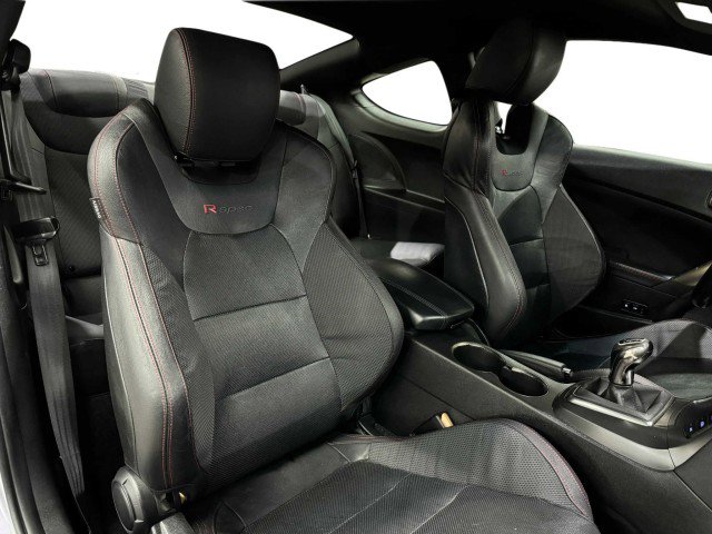 Used 2015 Hyundai Genesis 3.8 image 54