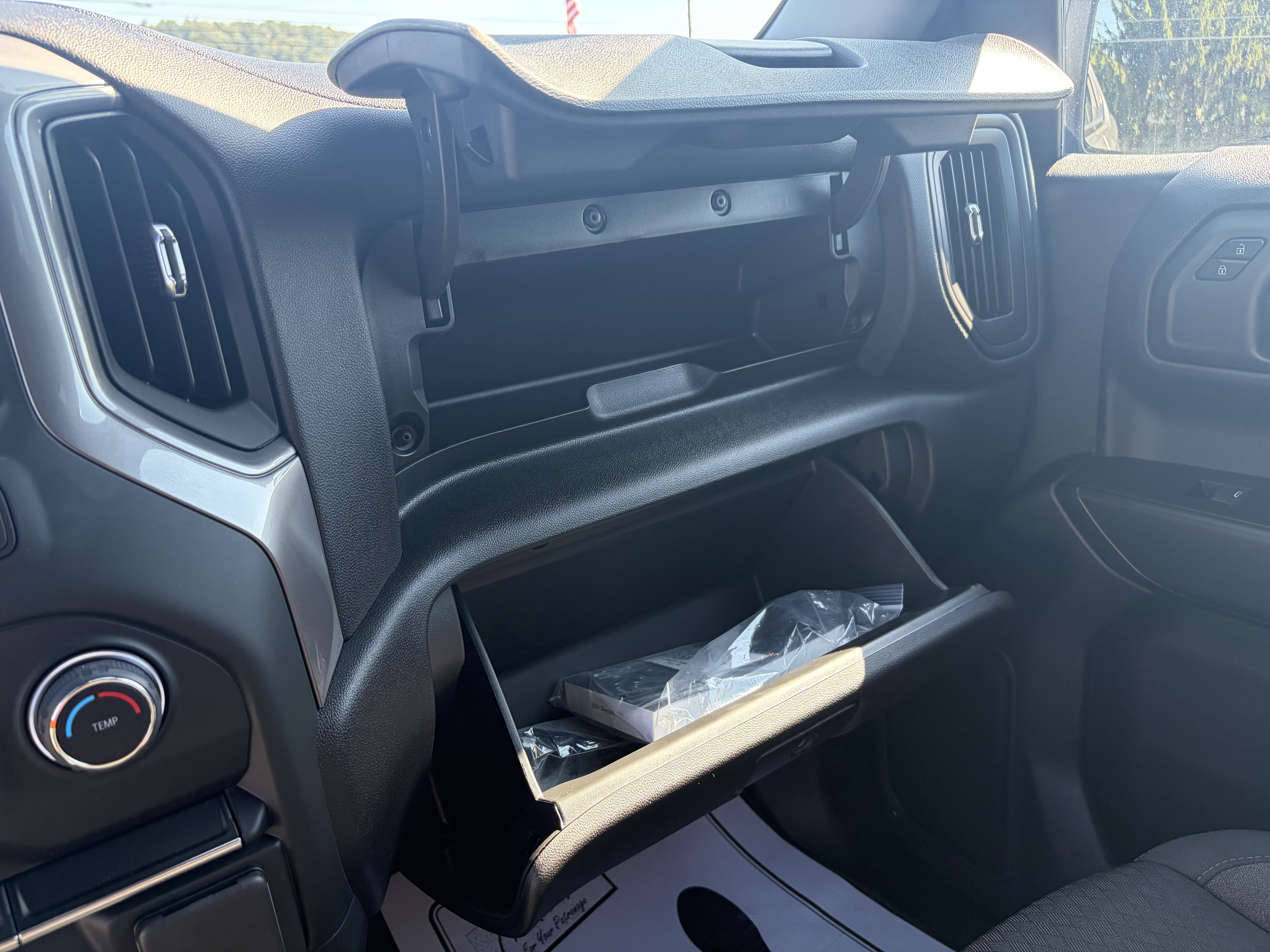 Used 2024 Chevrolet Silverado 1500 Custom AWD/4WD image 25