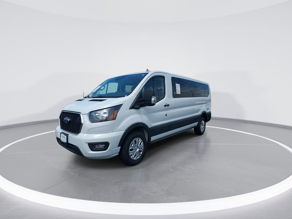 Used 2023 Ford Transit 350 XLT RWD image 4