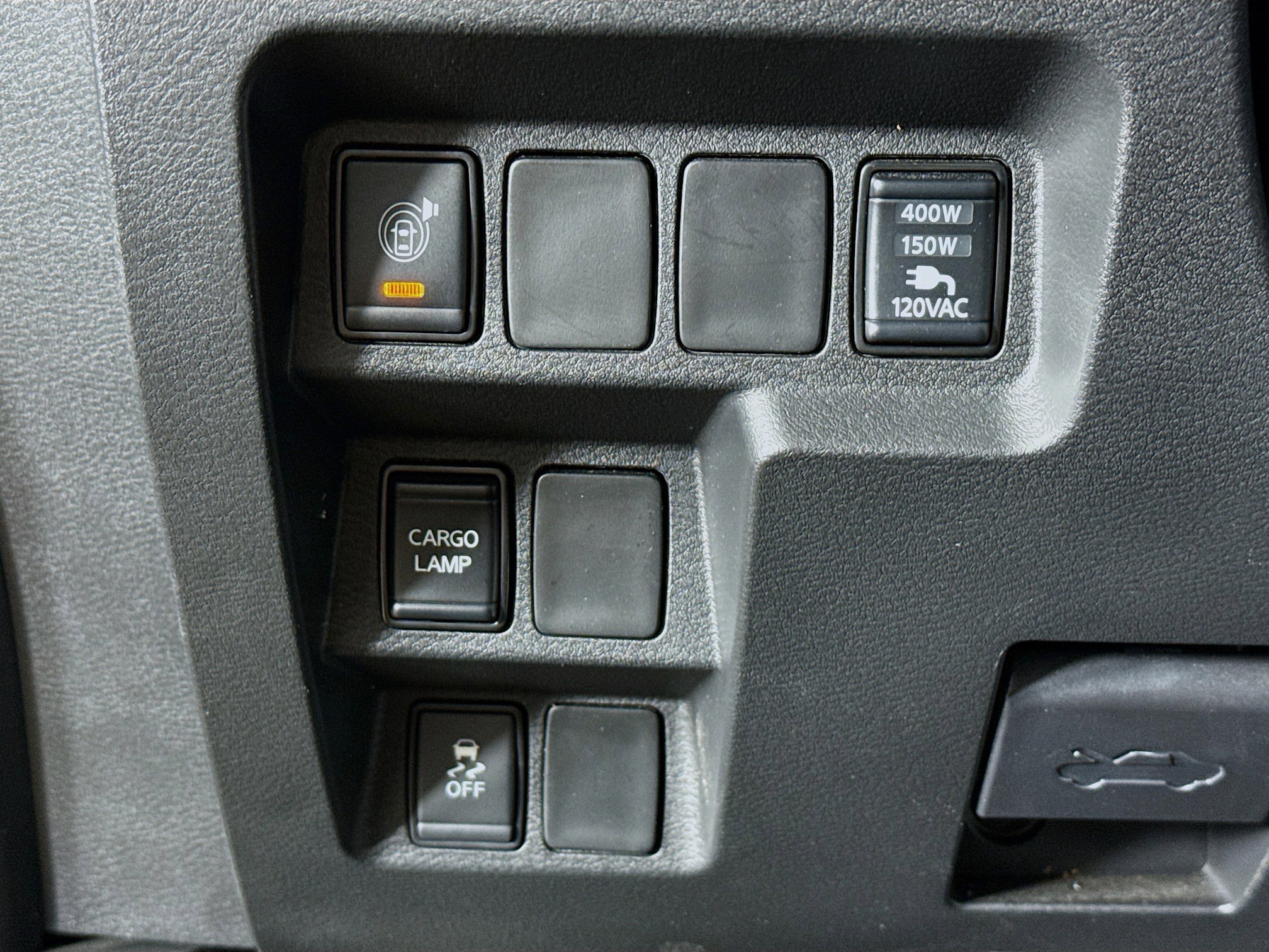 Used 2024 Nissan Frontier SL w/ Technology Package image 9