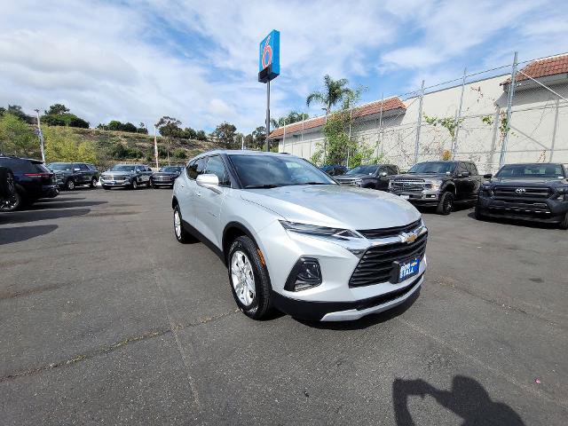 Used 2022 Chevrolet Blazer LT image 2