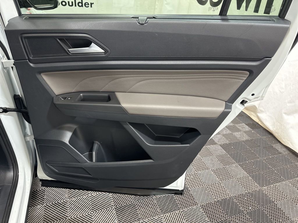 Used 2023 Volkswagen Atlas SE AWD/4WD image 12