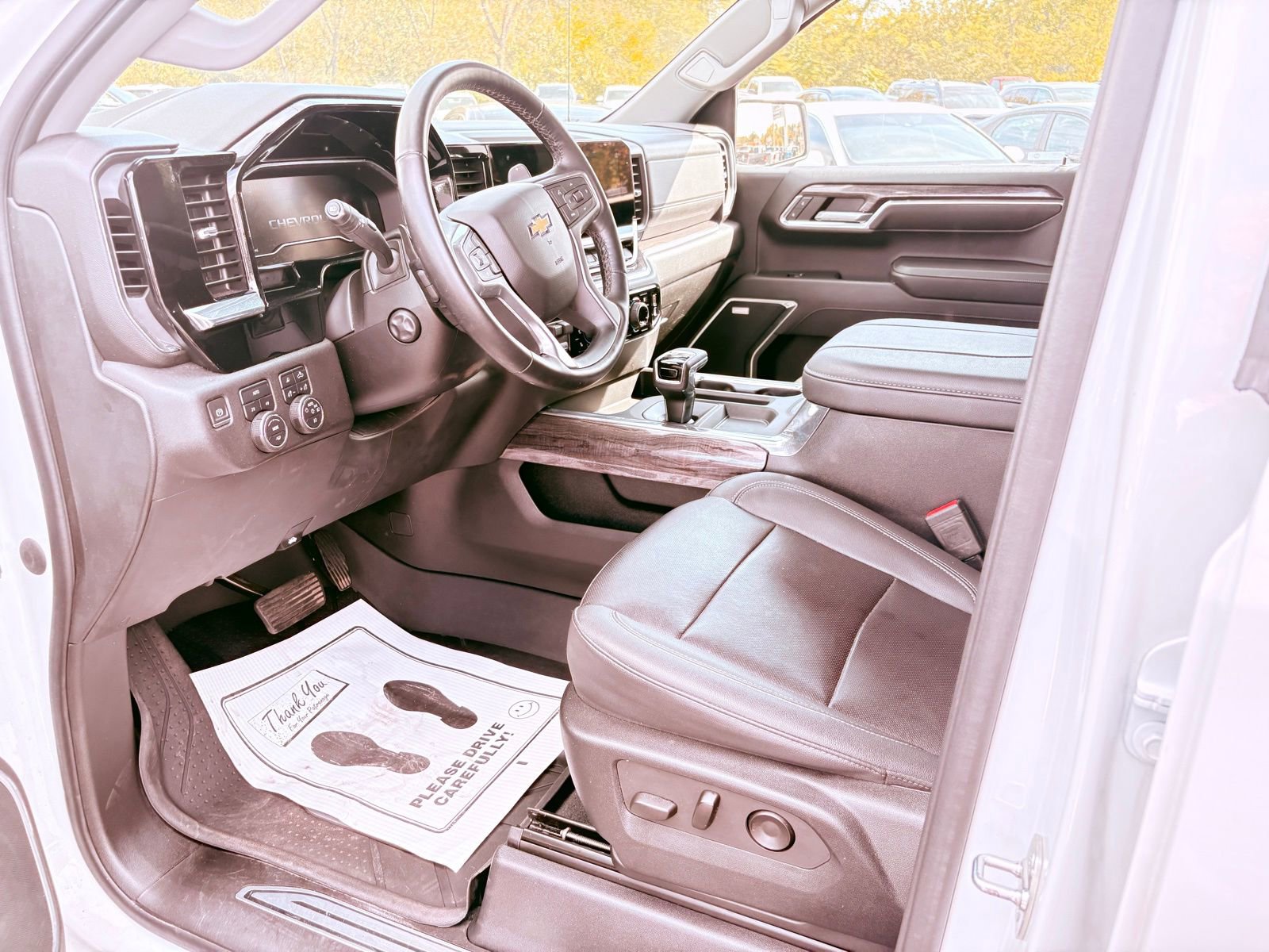 Used 2023 Chevrolet Silverado 1500 LTZ image 17