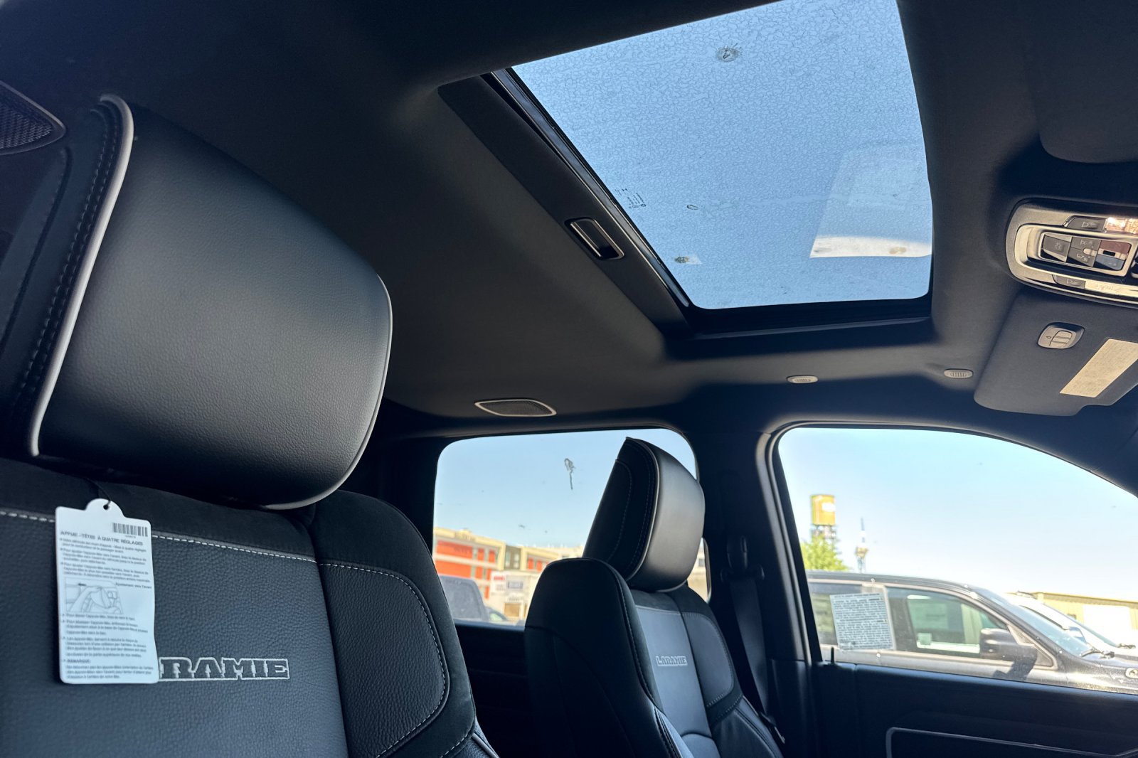 New 2026 RAM 3500 Laramie AWD/4WD image 15