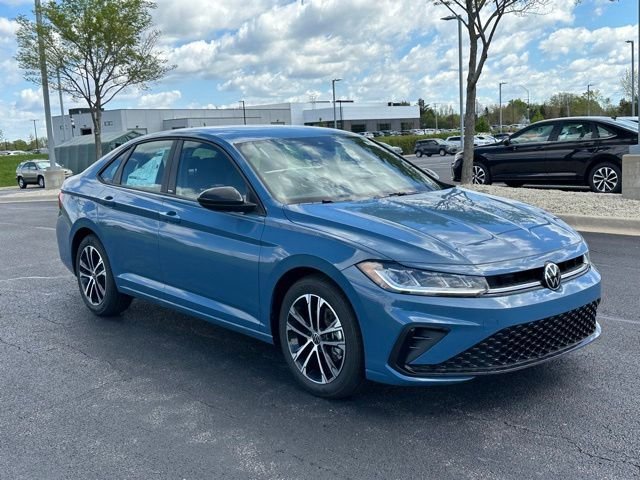 New 2026 Volkswagen Jetta Sport FWD image 3
