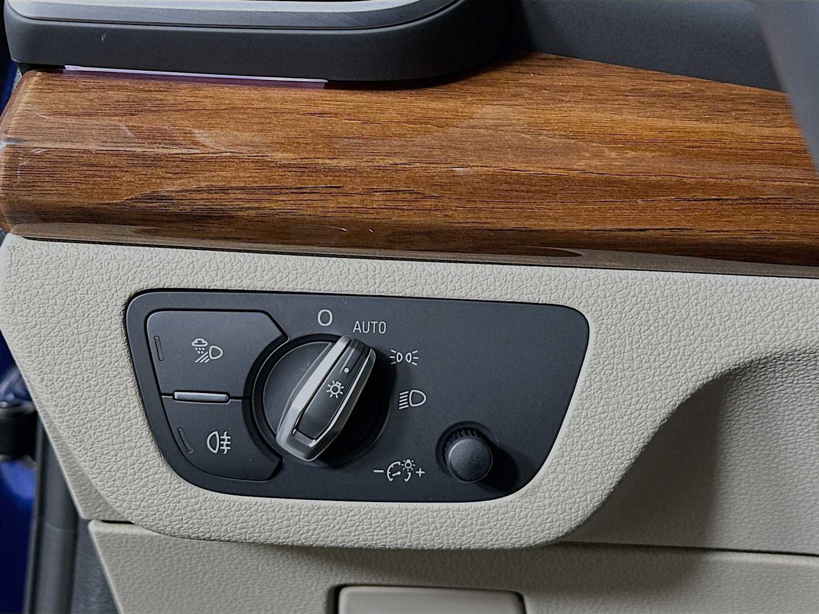 Certified 2025 Audi Q5 2.0T Premium Plus w/ Premium Plus Package image 10