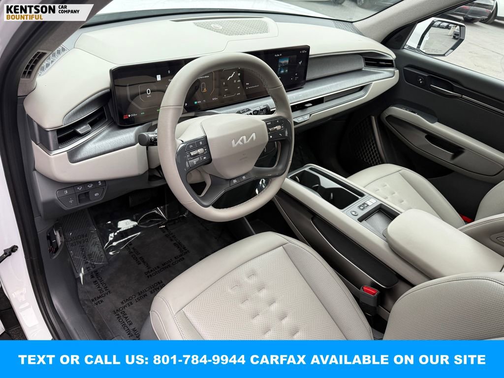 Used 2025 Kia EV9 Wind image 32