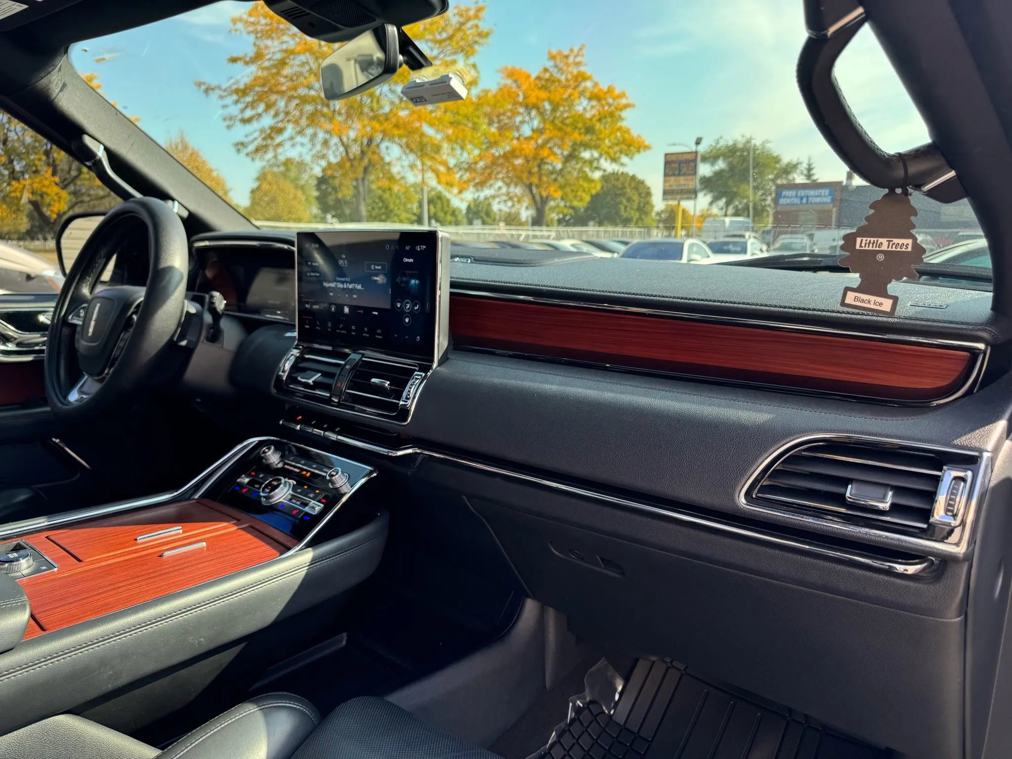 Used 2022 Lincoln Navigator Reserve image 36