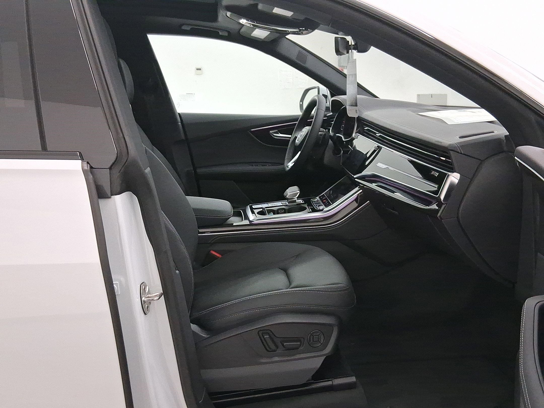 New 2026 Audi Q8 Premium Plus image 32