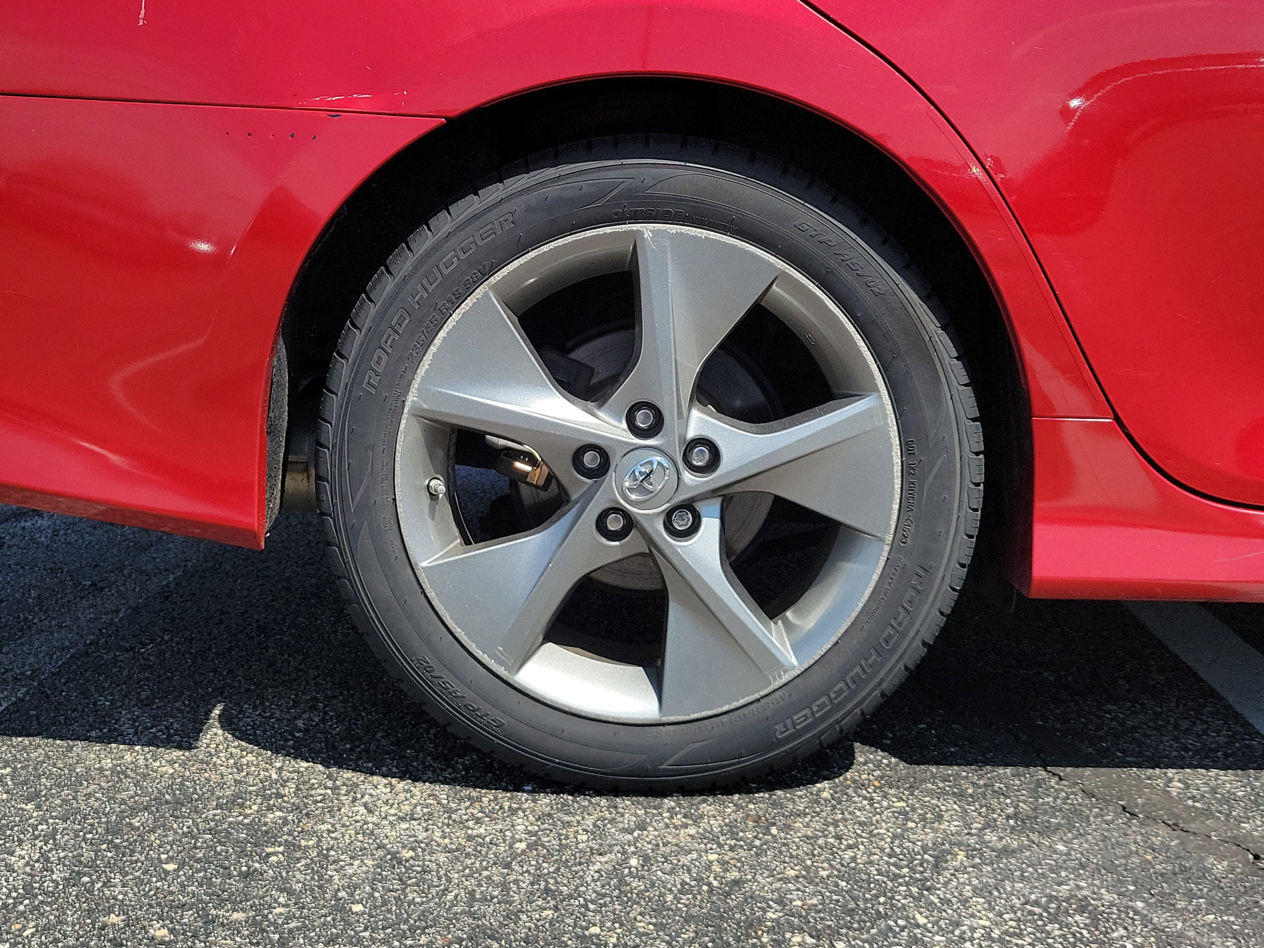 Used 2014 Toyota Camry SE image 5