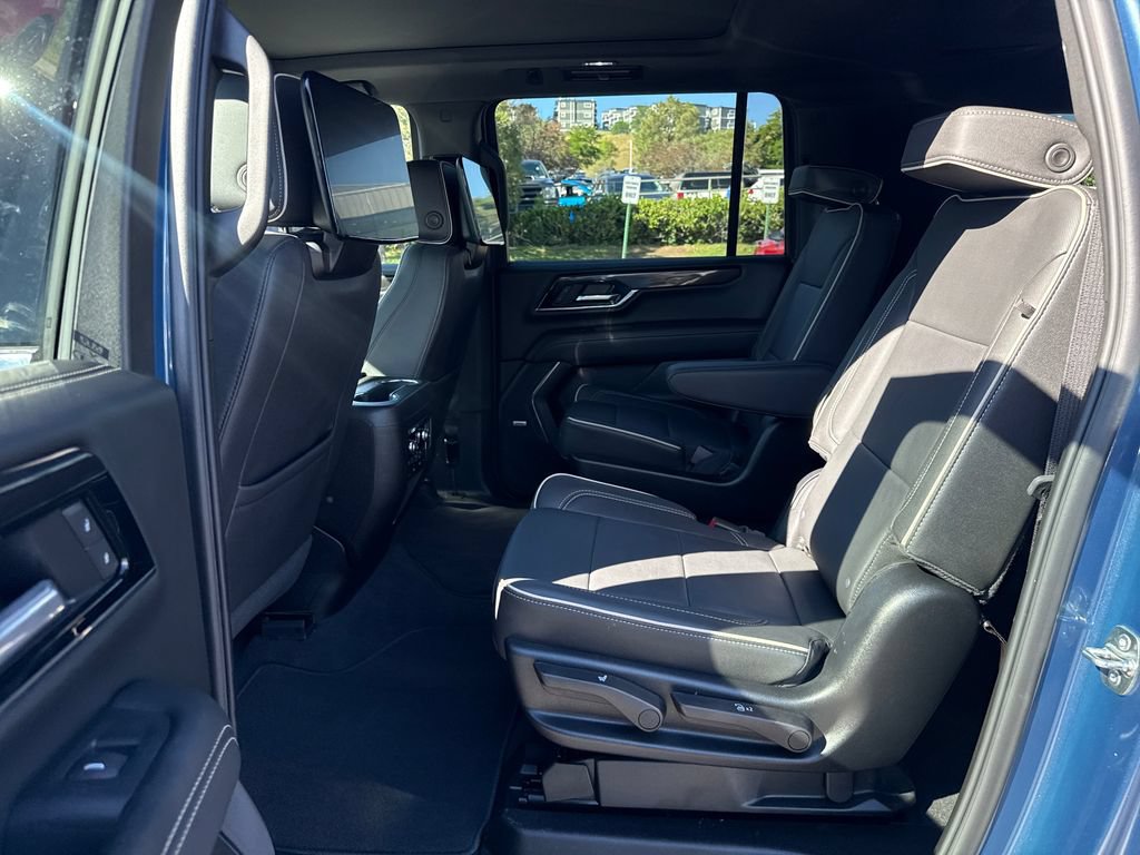 Used 2026 GMC Yukon XL Elevation w/ Elevation Premium Package AWD/4WD image 23