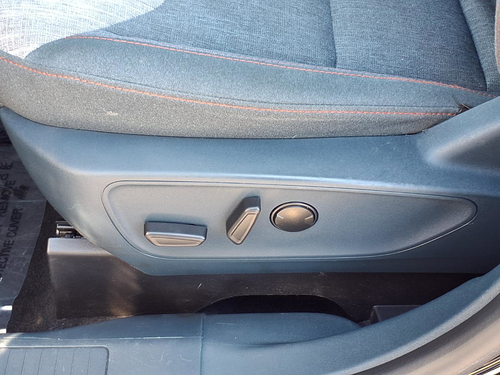 Certified 2023 Ford Maverick XLT w/ Equipment Group 300A Standard image 4