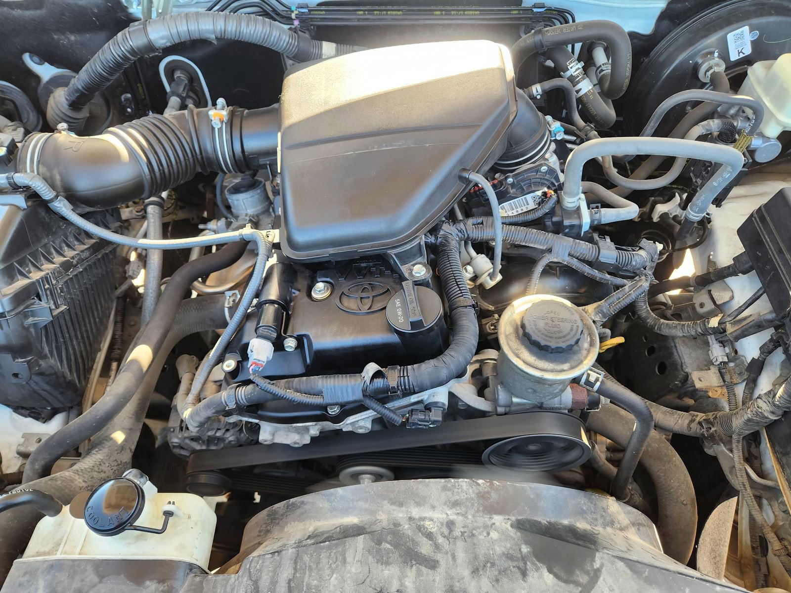 Used 2018 Toyota Tacoma SR image 28