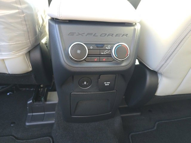 New 2025 Ford Explorer Platinum image 22