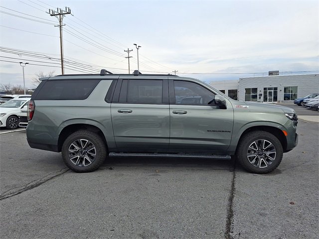 Used 2023 Chevrolet Suburban Z71 w/ Luxury Package image 11