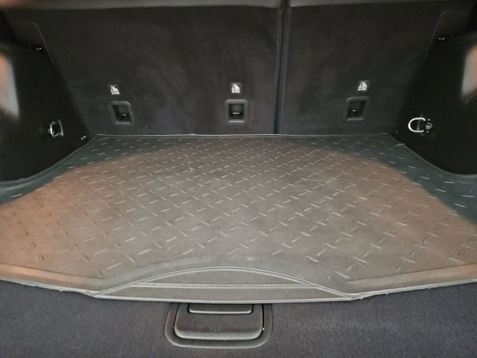 Used 2019 Jeep Cherokee Latitude Plus AWD/4WD image 33