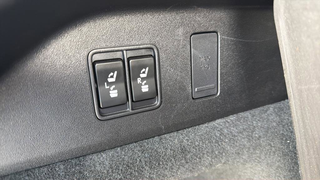 Certified 2021 Lexus RX 350L Premium w/ Premium Package image 21