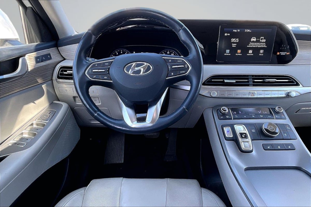 Used 2020 Hyundai Palisade SEL w/ Premium Package FWD image 5