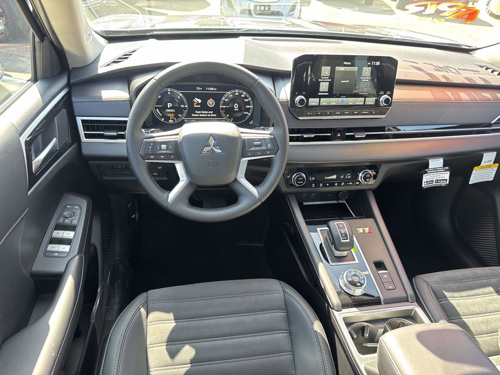 New 2025 Mitsubishi Outlander 4WD Plug-In Hybrid image 10