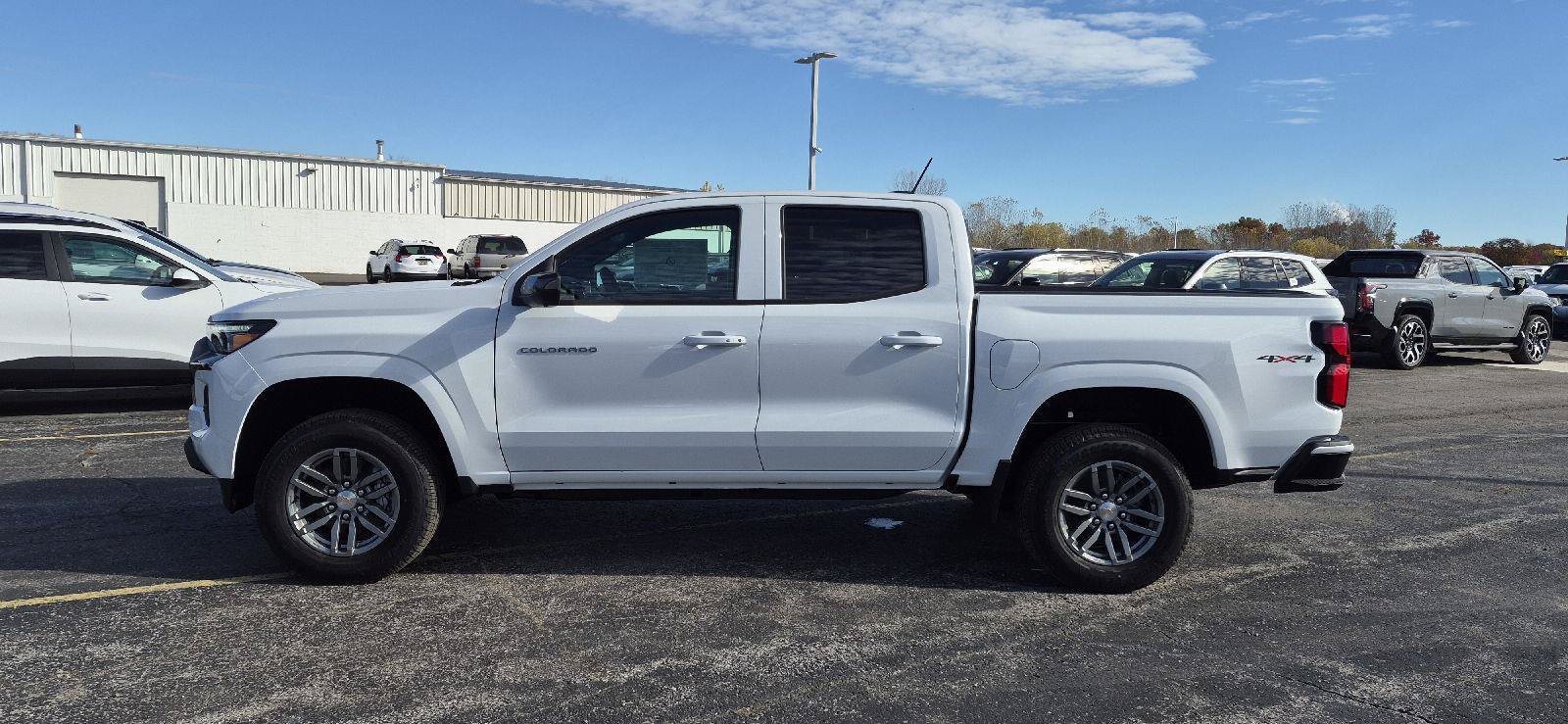 New 2026 Chevrolet Colorado LT w/ LT Convenience Package AWD/4WD image 9