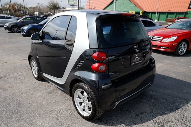Used 2013 smart fortwo passion w/ Cruise Control Pkg image 10