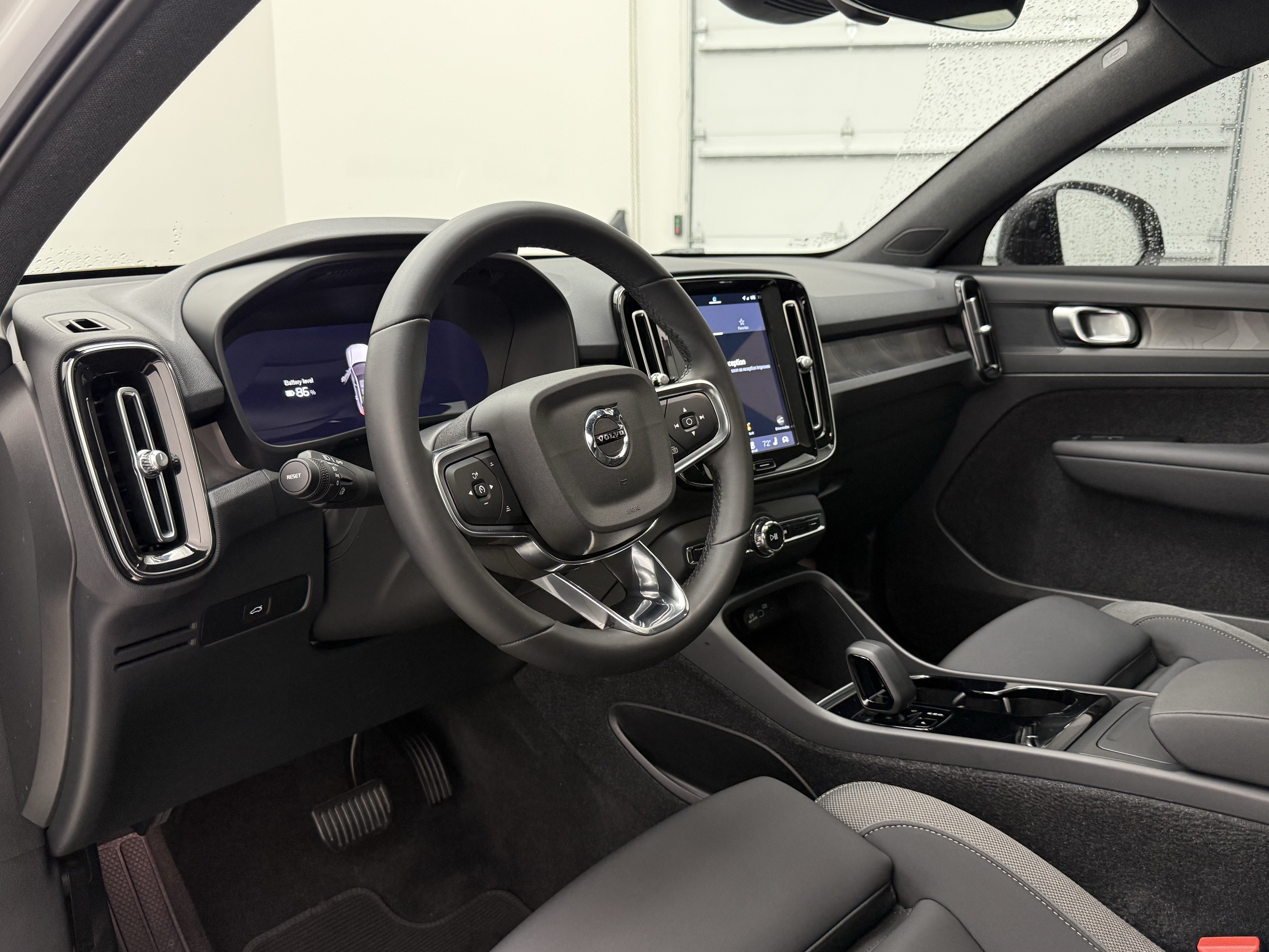 Certified 2023 Volvo C40 Recharge Core AWD/4WD image 14