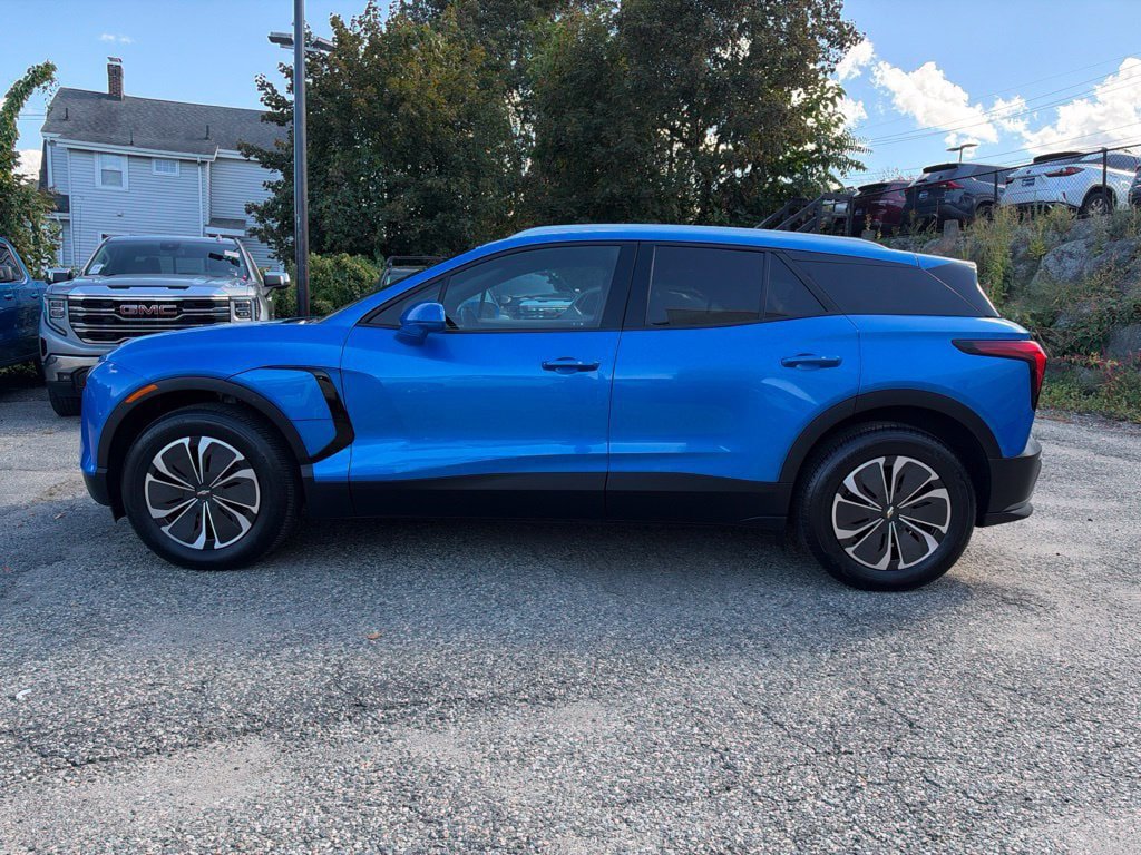 Used 2024 Chevrolet Blazer EV LT AWD/4WD image 3