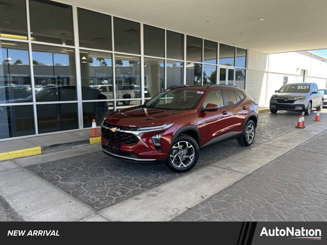 Used 2025 Chevrolet Trax LT w/ LT Convenience Package image 1