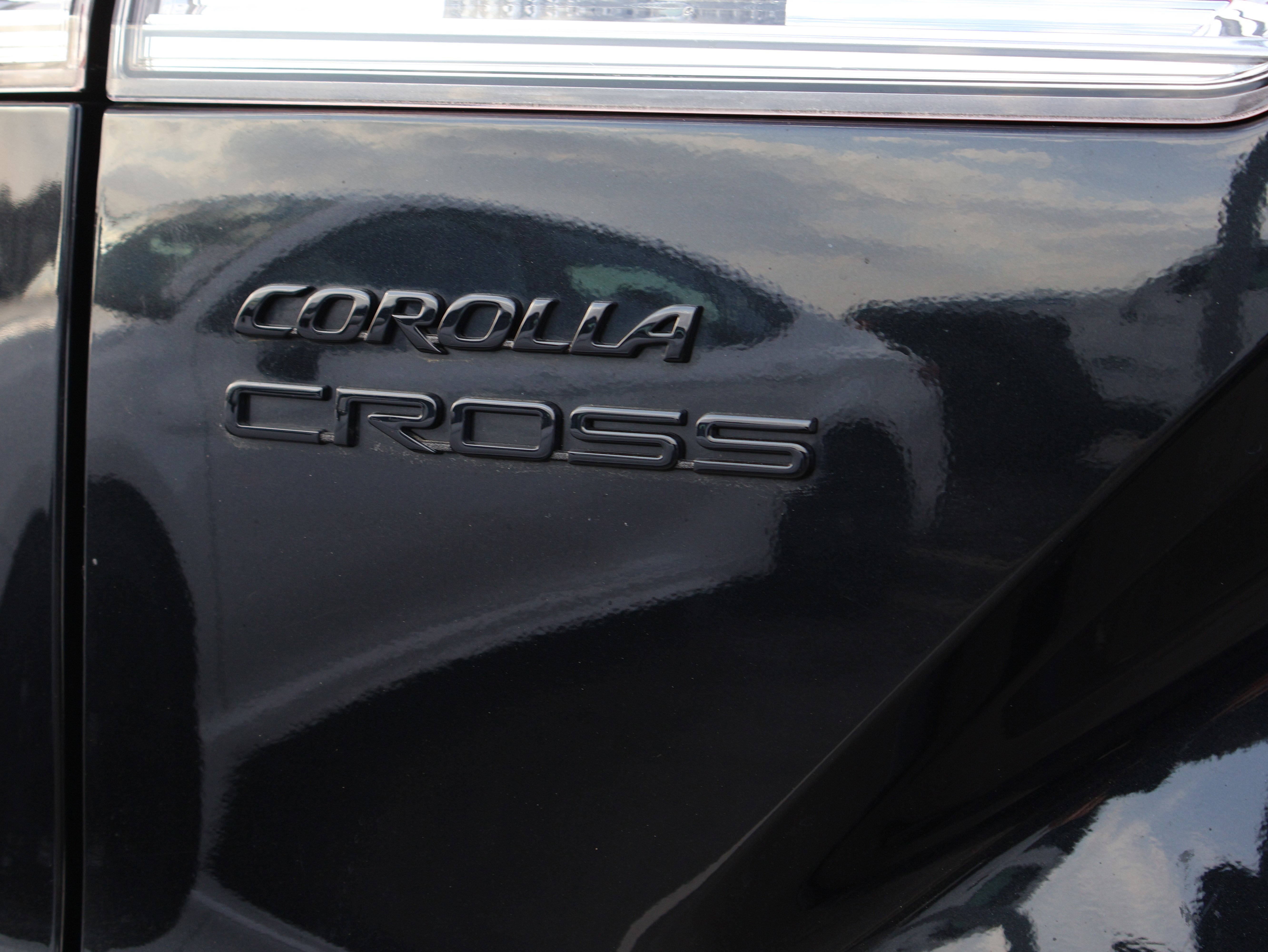 Used 2024 Toyota Corolla Cross SE AWD/4WD image 18