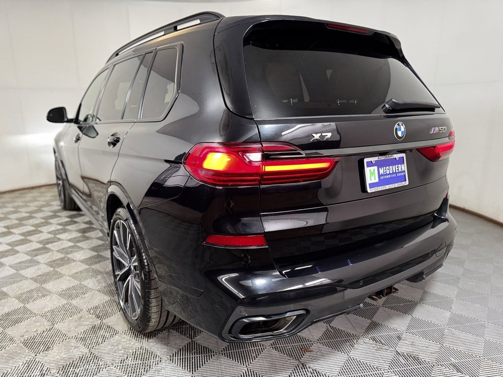 Used 2022 BMW X7 M50i image 2