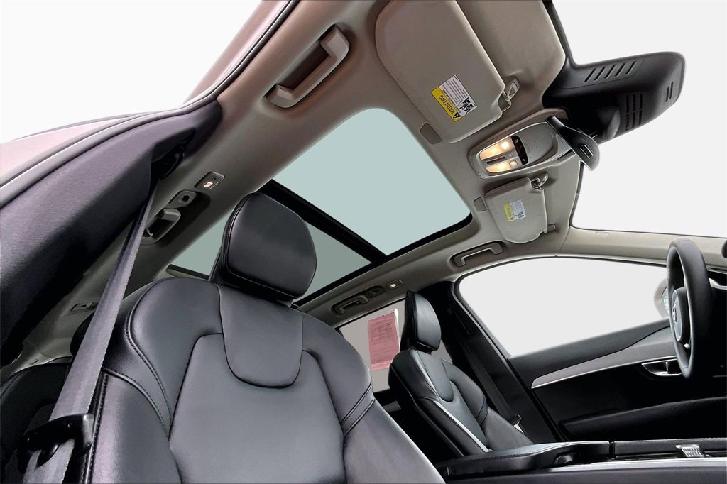 Certified 2023 Volvo XC90 B5 Core w/ Protection Package Premier image 28