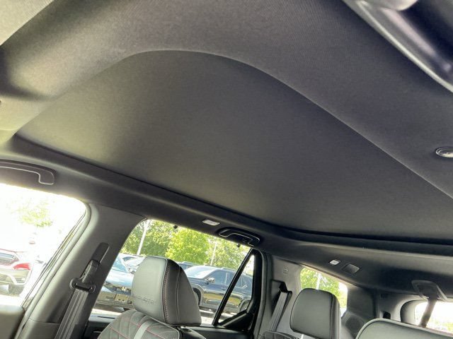 Used 2026 Honda Pilot Black Edition image 17