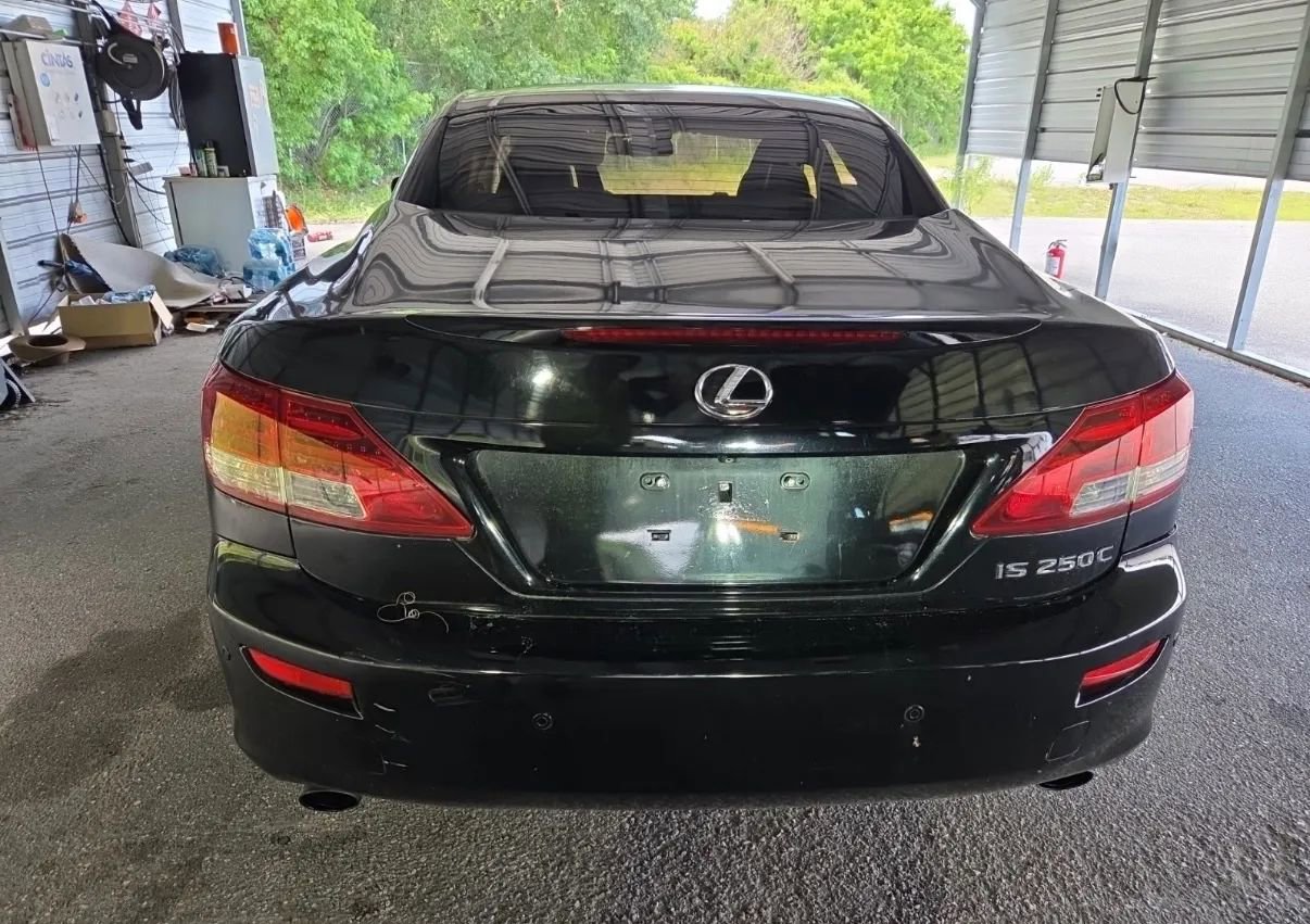Used 2014 Lexus IS 250C w/ Luxury Package RWD image 2