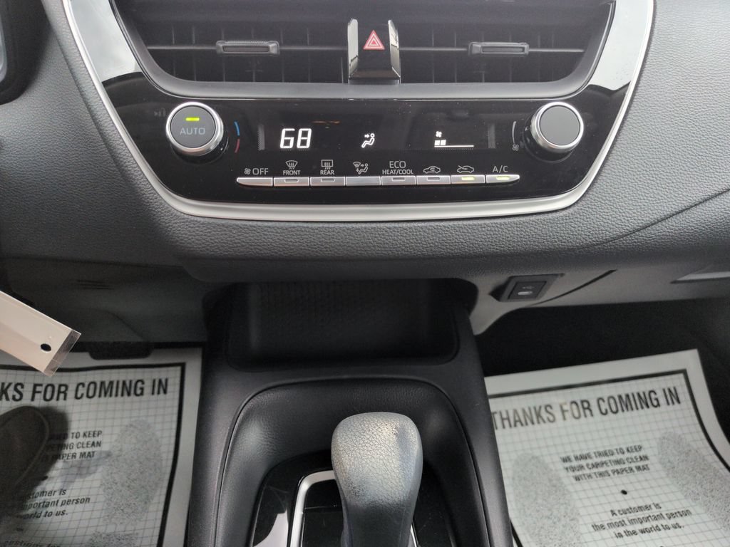 Certified 2025 Toyota Corolla LE FWD image 18