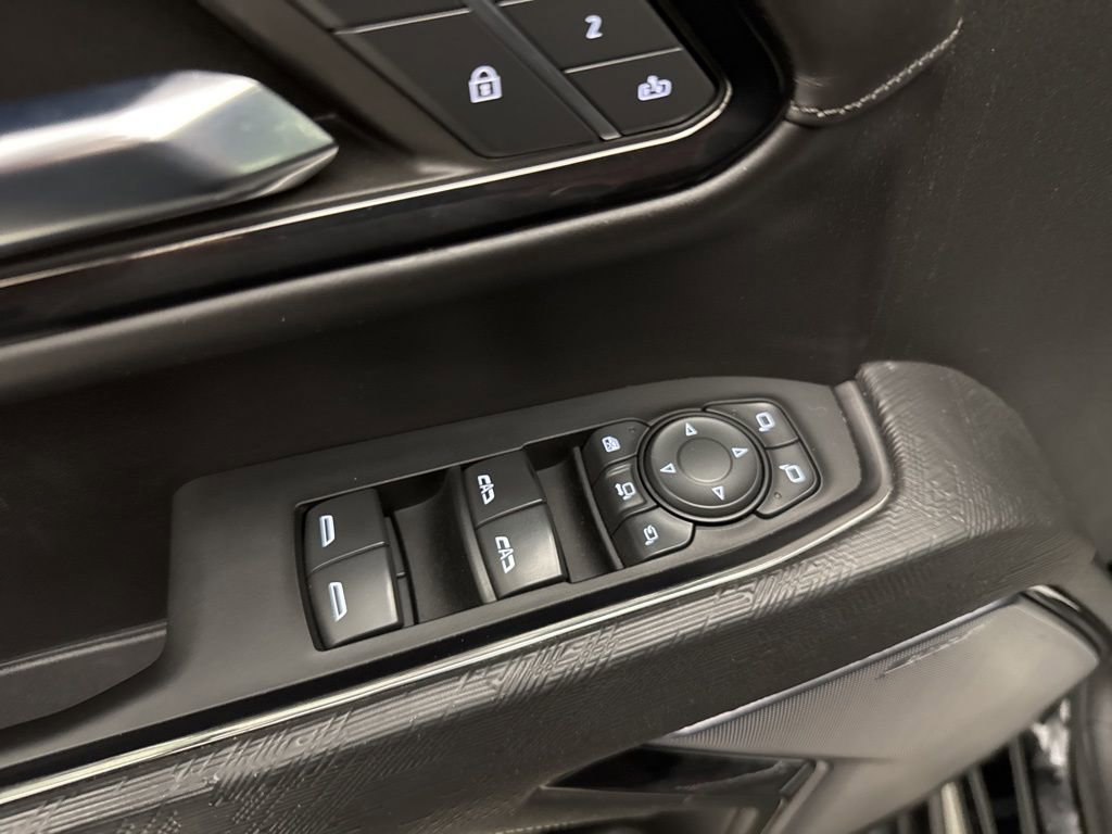 Used 2024 GMC Sierra 2500 AT4X image 33