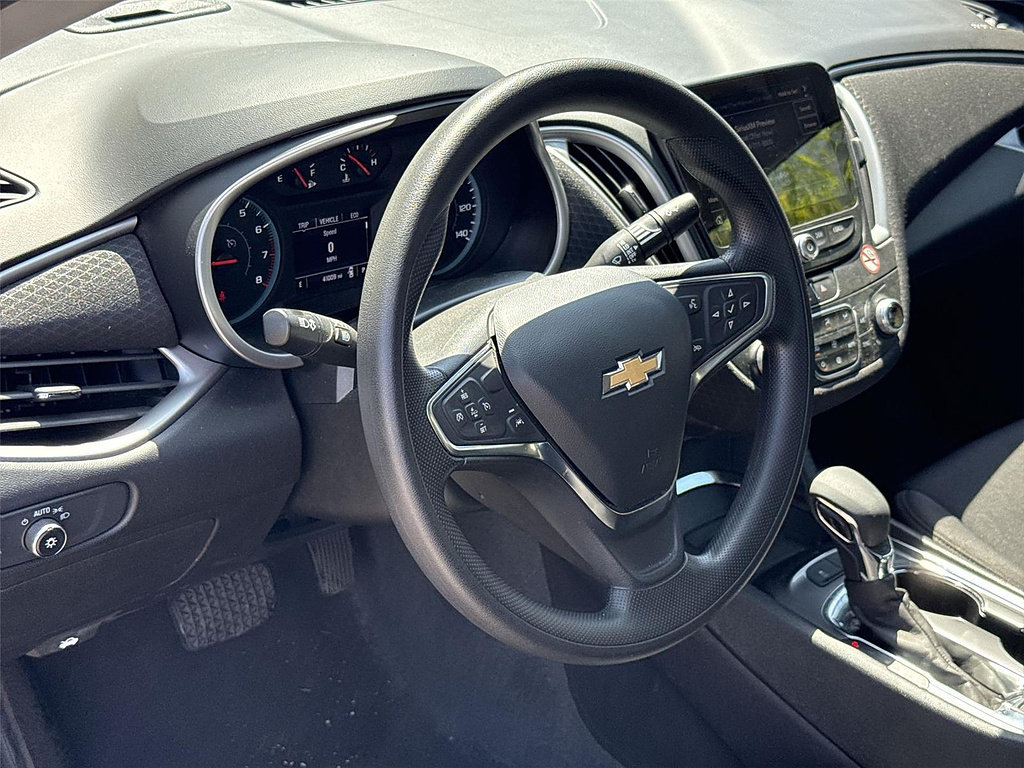 Used 2025 Chevrolet Malibu LT FWD image 9