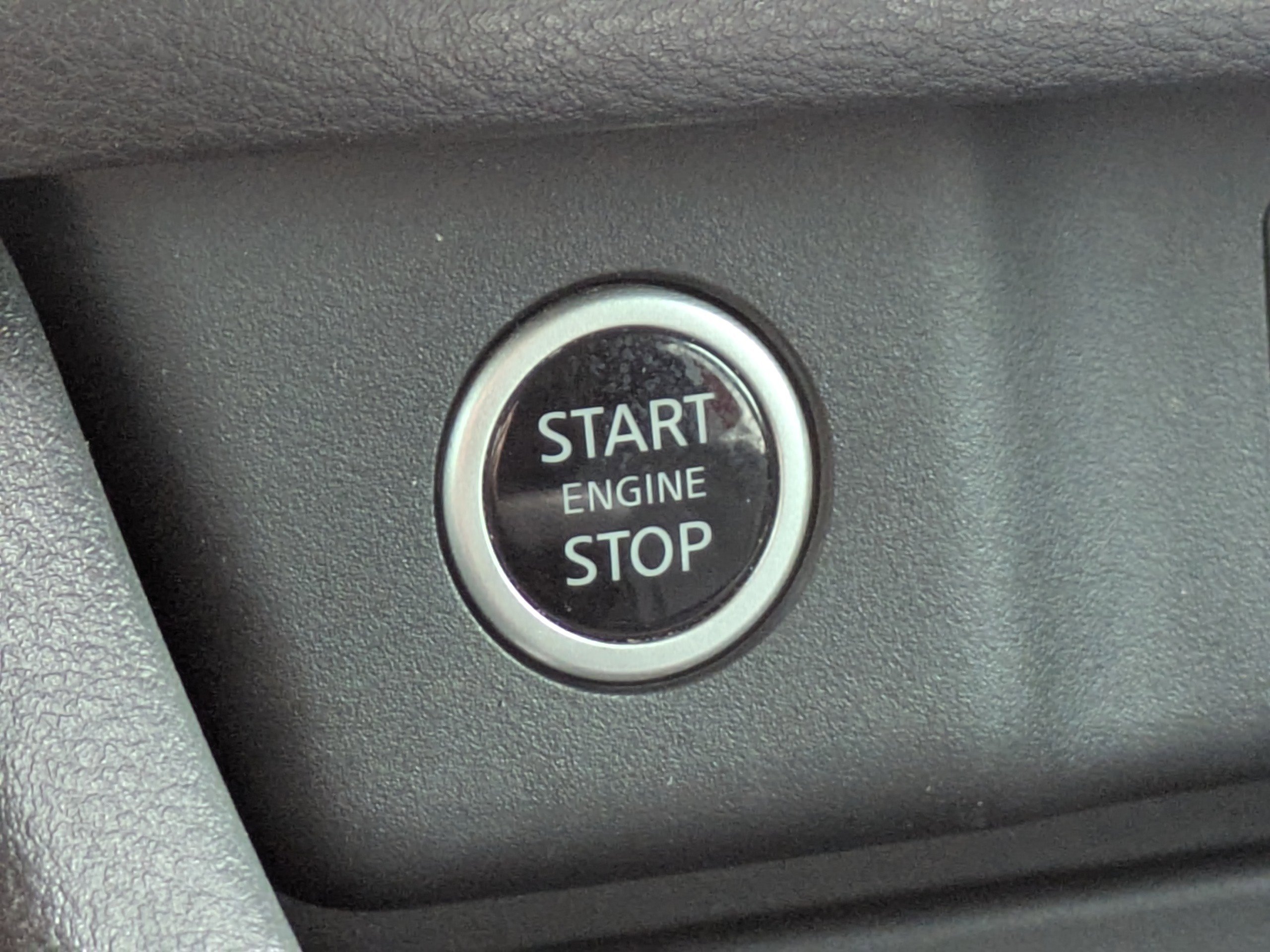 Certified 2023 Nissan Rogue SV FWD image 31