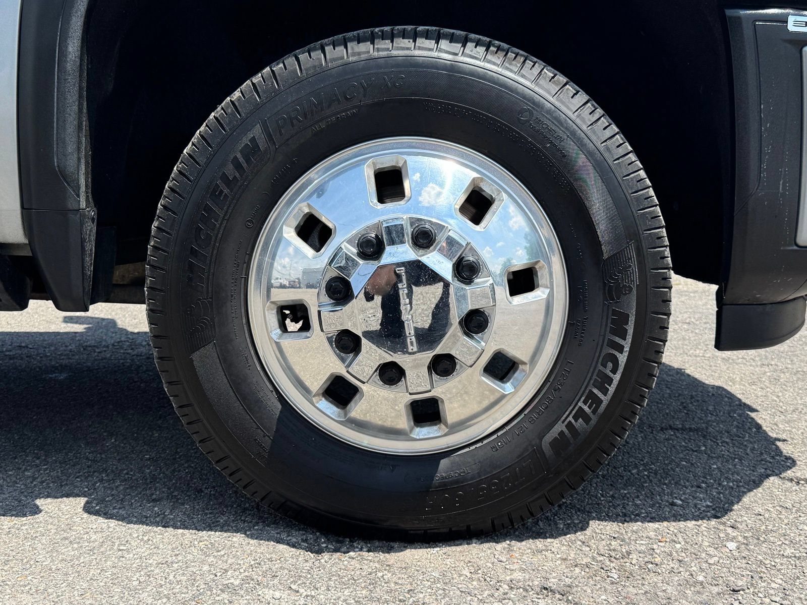 Used 2024 GMC Sierra 3500 Denali Ultimate AWD/4WD image 5