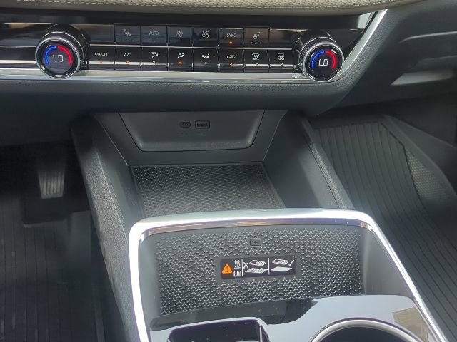 New 2026 Chevrolet Equinox LT w/ Convenience Package II image 23