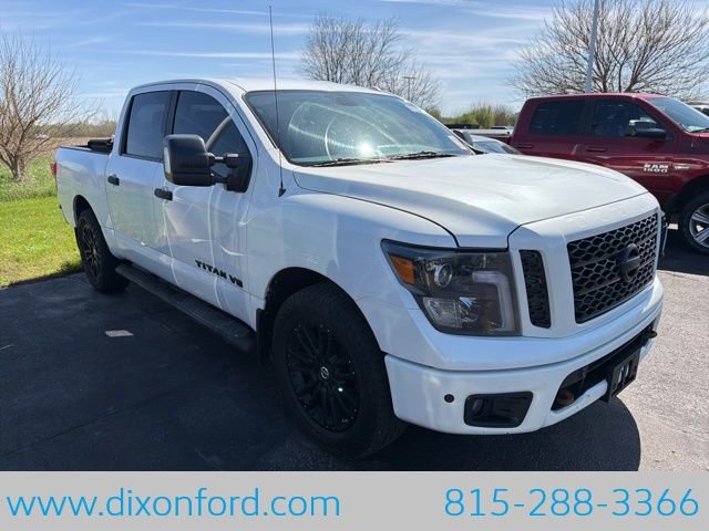 Used 2018 Nissan Titan Platinum Reserve AWD/4WD image 8