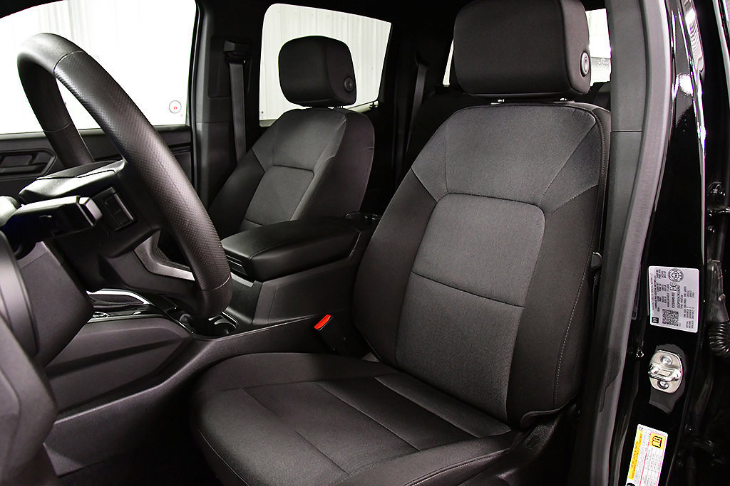 Used 2024 Chevrolet Colorado Trail Boss w/ Technology Package AWD/4WD image 29